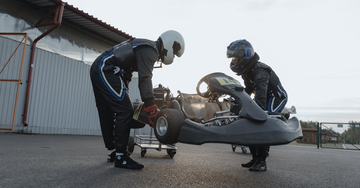 découvrez le monde palpitant du karting ! que vous soyez débutant ou pilote chevronné, vivez des sensations fortes sur la piste et profitez d'une expérience inoubliable entre amis ou en famille. réservez votre session de karting dès maintenant et laissez-vous emporter par la vitesse !