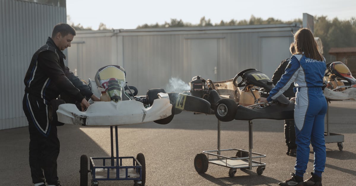 découvrez l'excitation du karting avec notre programme de formation professionnel. améliorez vos compétences de conduite, apprenez des techniques avancées et vivez des moments inoubliables sur la piste. rejoignez-nous pour une expérience de karting inégalée !