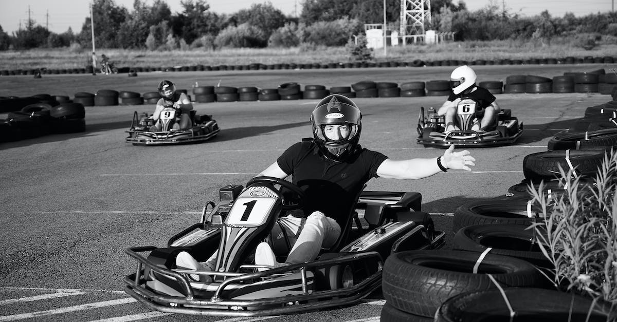 Pourquoi conduire un kart est tellement plus amusant que de conduire une voiture beaucoup plus rapide ?