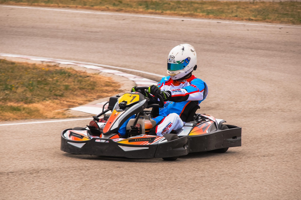 Karting enfant : conseils et sécurité pour une première expérience réussie