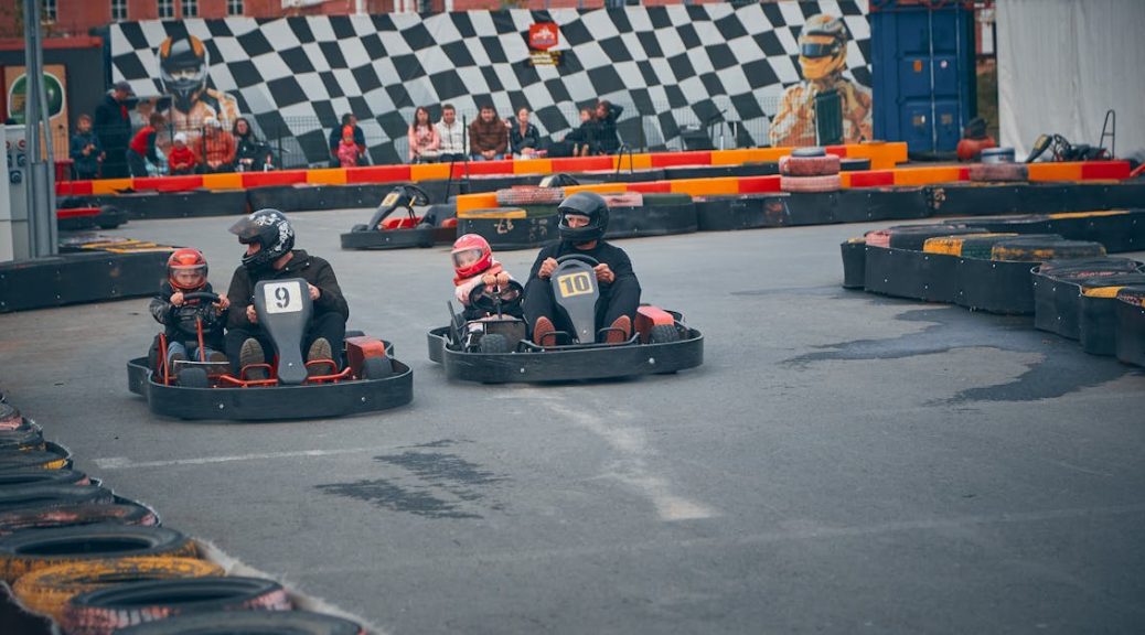 venez vivre des moments inoubliables en famille avec family karting ! profitez de courses palpitantes sur notre circuit adapté à tous les âges. des sensations fortes, des rires et du plaisir garantis ! réservez dès maintenant votre expérience karting en famille.