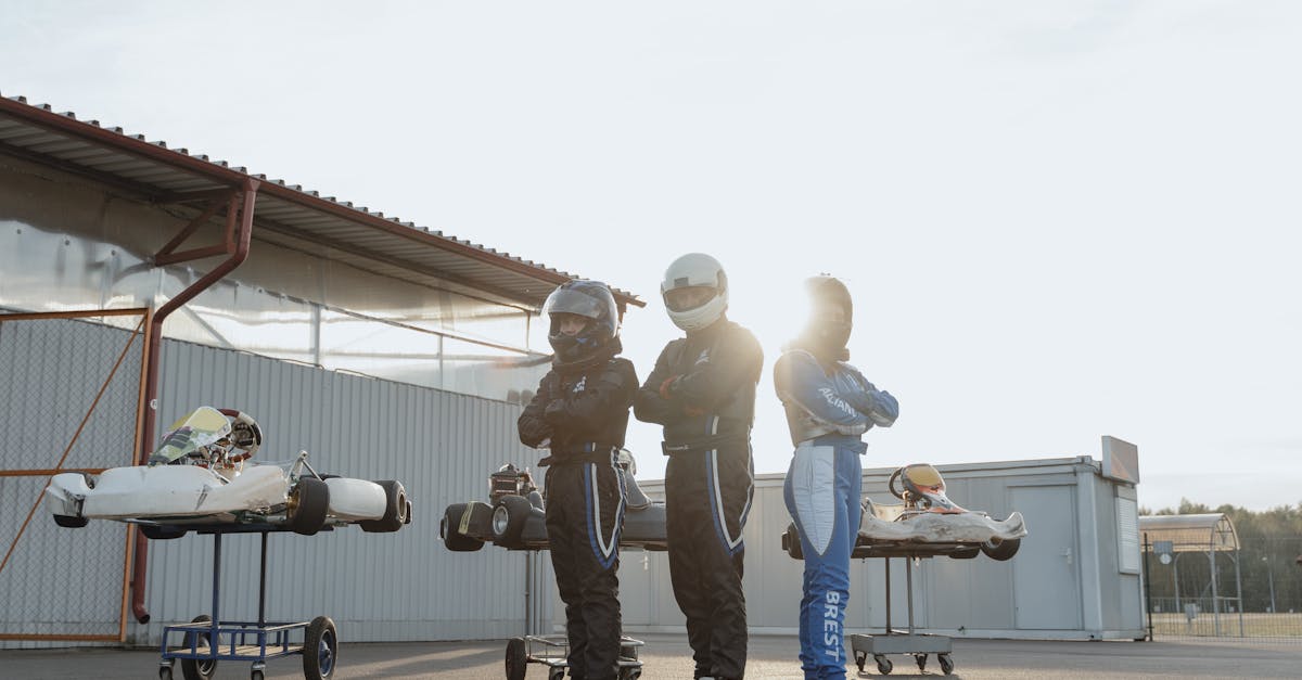 découvrez l'adrénaline du karting ! que vous soyez débutant ou pilote expérimenté, nos pistes adaptées et nos karts de qualité vous garantissent une expérience inoubliable. rejoignez-nous pour des sessions de karting palpitantes en famille ou entre amis.