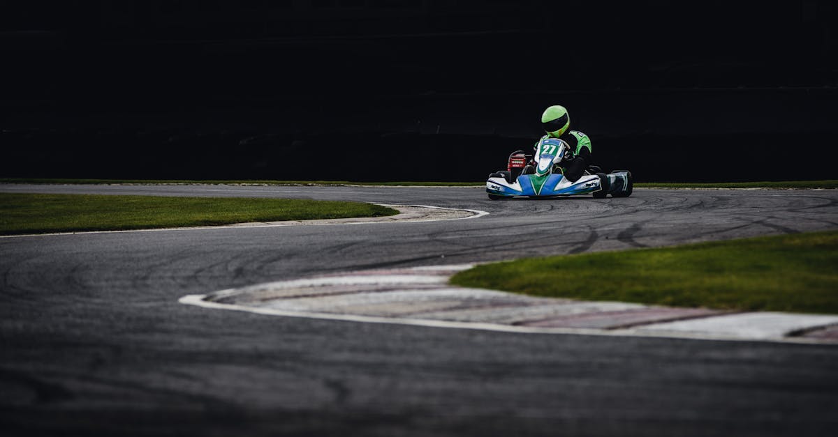 découvrez l'univers passionnant du karting ! que vous soyez débutant ou pilote chevronné, vivez des sensations fortes sur la piste. participez à des courses endiablées, perfectionnez vos compétences de conduite et amusez-vous entre amis ou en famille. réservez votre session de karting dès maintenant et préparez-vous à accélérer !