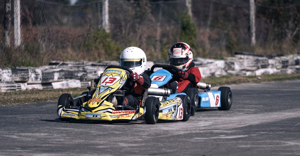 découvrez l'équipement de karting essentiel pour optimiser vos performances sur la piste. trouvez des casques, combinaisons, gants et accessoires adaptés à tous les niveaux, du débutant au pilote professionnel. préparez-vous à vivre l'adrénaline du karting avec notre sélection de gear de haute qualité.