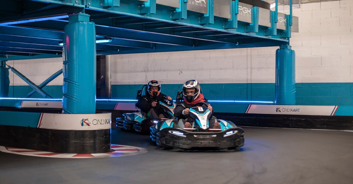 découvrez l'excitation du karting électrique, une expérience de course innovante et écologique. profitez de sensations fortes sur des pistes modernes tout en préservant l'environnement. à vivre en solo ou en groupe, le karting électrique est idéal pour les passionnés de vitesse et d'adrénaline.