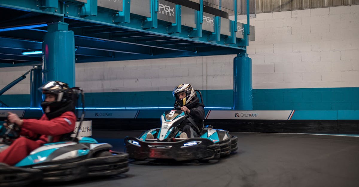 venez vivre des sensations fortes avec notre indoor karting ! parfait pour les familles, amis ou collègues, notre circuit vous offre une expérience palpitante, des karts performants et un ambiance conviviale. réservez dès maintenant pour des moments inoubliables.