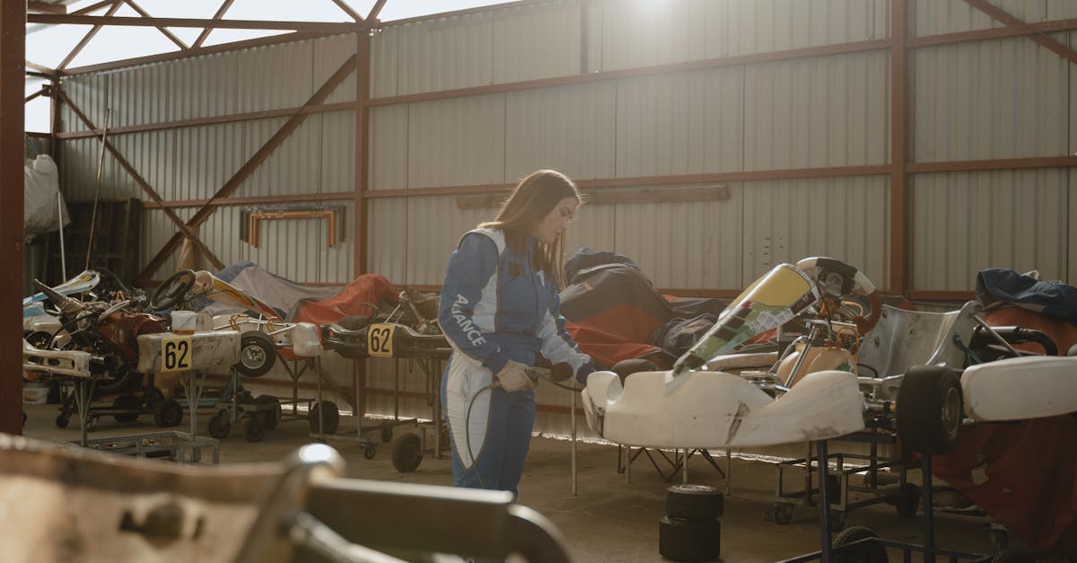 découvrez l'univers palpitant du karting ! que vous soyez débutant ou pilote aguerri, vivez des moments intenses sur notre circuit. améliorez vos compétences, défiez vos amis et ressentez l'adrénaline d'une course en pleine vitesse. réservez dès maintenant votre session de karting et préparez-vous à la compétition !