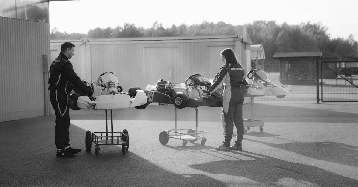 découvrez l'univers passionnant du karting ! que vous soyez débutant ou pilote confirmé, vivez des sensations fortes sur des circuits adaptés à tous les niveaux. partez à l'aventure avec vos amis ou votre famille et amusez-vous tout en développant vos compétences de conduite.