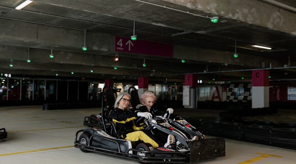 venez vivre des courses palpitantes en indoor karting ! que ce soit en famille ou entre amis, notre piste vous offre une expérience unique avec des karts modernes. ressentez l'adrénaline et le plaisir de la compétition dans un environnement sécurisé. réservez votre session dès maintenant et préparez-vous à dépasser tous vos adversaires !