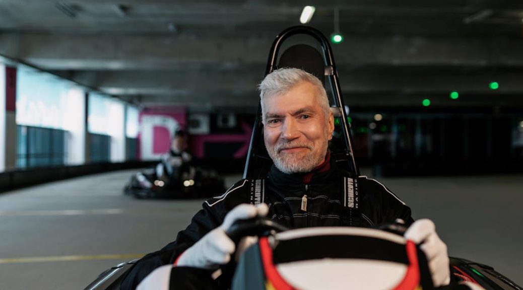 découvrez l'adrénaline du go-karting ! que vous soyez débutant ou pilote expérimenté, vivez des courses palpitantes sur des circuits adaptés à tous les niveaux. parfait pour des sorties entre amis ou des événements d'entreprise.