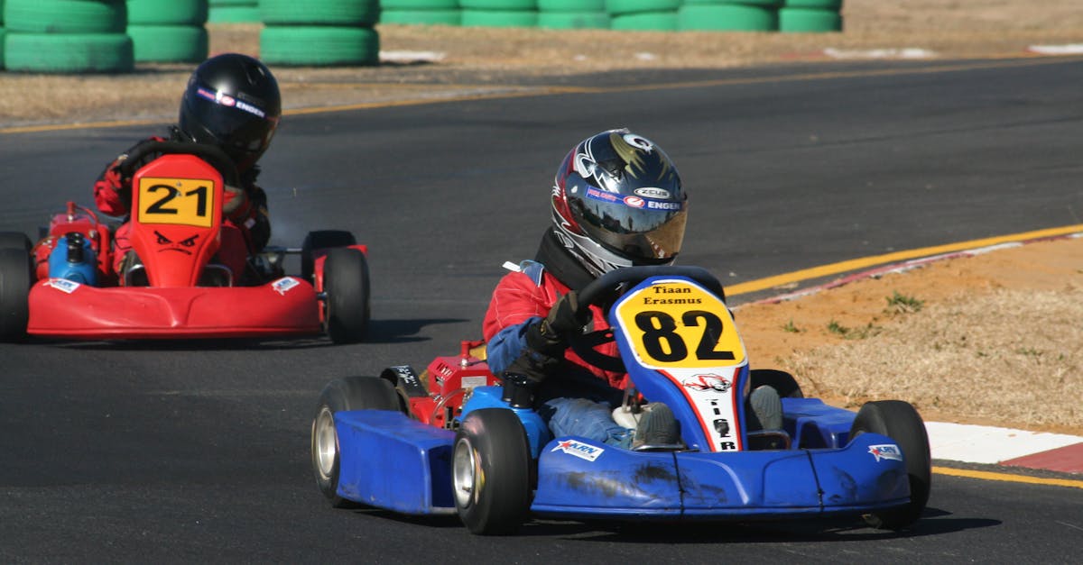 découvrez le plaisir du karting en famille avec family karting ! des pistes adaptées à tous les âges, des karts sécurisés et des moments inoubliables à partager. rejoignez-nous pour une journée pleine d'aventures et de sensations fortes !