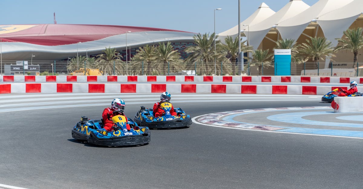 découvrez le plaisir du karting en famille ! profitez d'une journée d'aventures et de sensations fortes sur notre piste adaptée à tous les âges. que vous soyez débutant ou pilote expérimenté, vivez des moments inoubliables ensemble !