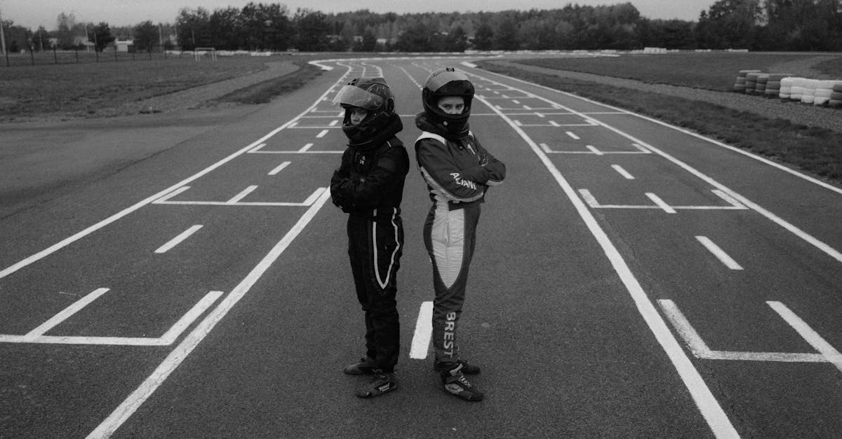 découvrez l'univers palpitant du karting ! que vous soyez débutant ou pilote aguerri, vivez des sensations fortes sur des circuits adaptés à tous les niveaux. profitez d'une expérience inoubliable entre amis ou en famille et laissez-vous emporter par la vitesse et l'adrénaline.