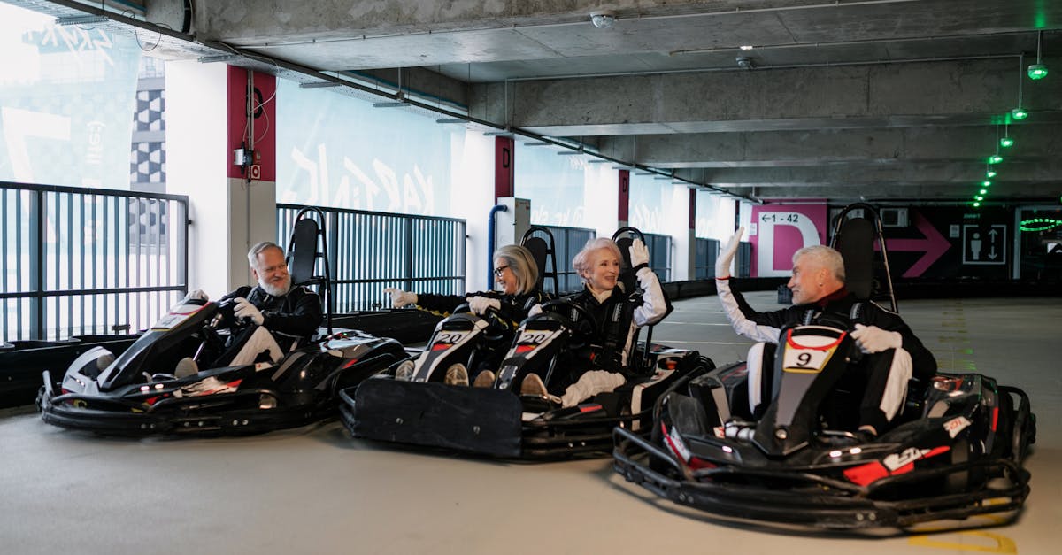 découvrez l'univers palpitant du karting, une activité conviviale et dynamique qui vous plonge dans des courses endiablées. que vous soyez amateur ou pilote aguerri, vivez des sensations fortes sur des pistes adaptées à tous les niveaux. réservez dès maintenant votre session et défiez vos amis dans une ambiance compétitive et festive !