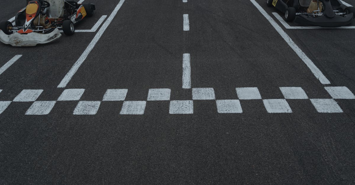 découvrez l'univers palpitant du karting ! que vous soyez débutant ou pilote expérimenté, vivez des sensations fortes sur piste avec nos karts performants. expérimentez la vitesse, la compétition et le plaisir de conduire en famille ou entre amis. rejoignez-nous pour une aventure inoubliable !