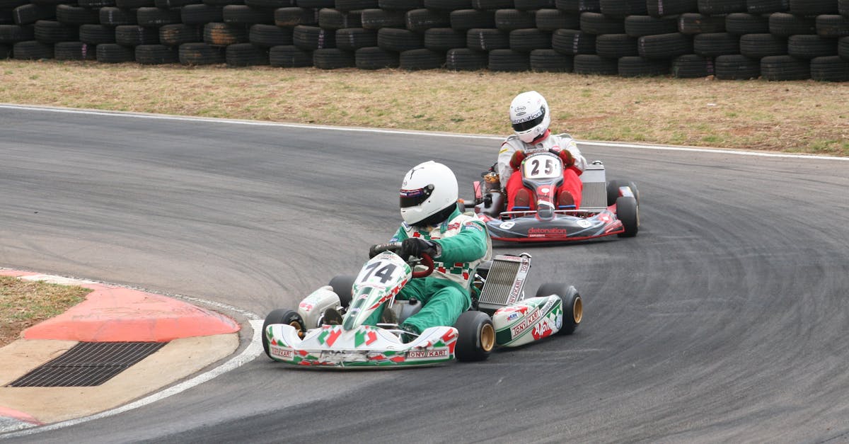 participez à l'excitation du championnat de karting, où les pilotes s'affrontent sur des circuits palpitants pour décrocher le titre ultime. vivez des moments de vitesse, de compétitivité et de passion dans cet événement incontournable pour les amateurs de sensations fortes.