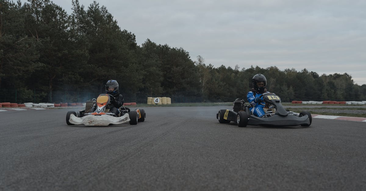 découvrez l'excitation de l'outdoor karting ! profitez de courses palpitantes sur des pistes extérieures adaptées à tous les niveaux. que vous soyez débutant ou pilote aguerri, vivez des moments inoubliables en famille ou entre amis dans un cadre naturel exceptionnel. réservez votre session dès maintenant et sentez l'adrénaline monter !