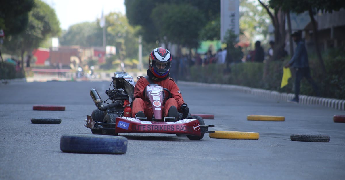 découvrez le karting professionnel, une expérience de course palpitante alliant vitesse, compétences et adrénaline. participez à des compétitions de haut niveau et perfectionnez votre technique sur des circuits adaptés à tous les niveaux.