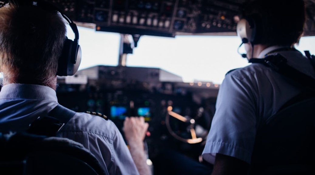 découvrez notre programme de formation de pilotes, conçu pour vous préparer aux exigences du vol moderne. avec des instructeurs expérimentés et des technologies de pointe, nous vous offrons une expérience immersive pour devenir un pilote compétent et confiant.