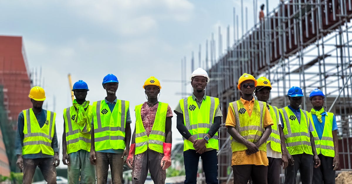 découvrez notre gamme complète d'équipements de sécurité, conçus pour protéger votre personnel et garantir un environnement de travail sûr. de l'équipement de protection individuelle aux systèmes de sécurité avancés, nous avons tout ce qu'il vous faut pour assurer la sécurité sur votre lieu de travail.