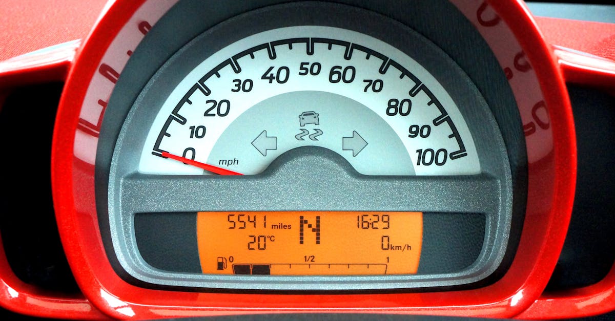 découvrez tout ce qu'il faut savoir sur les limites de vitesse : réglementation, importance de la sécurité routière et conseils pour respecter les vitesses maximales sur les routes. restez informé et conduisez en toute sécurité !