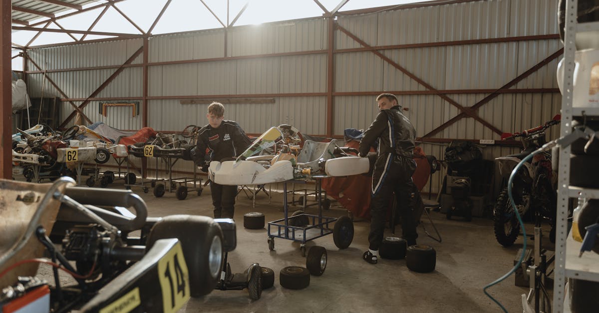 découvrez l'univers passionnant des mécaniciens de karting, où l'expertise technique rencontre l'adrénaline des courses. apprenez les secrets de la performance des karts et plongez dans les coulisses de ce sport palpitant.