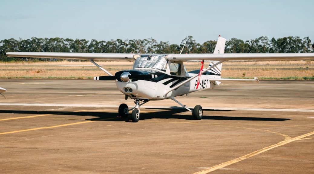 découvrez les meilleures écoles de pilotage pour suivre une formation de pilote d'avion, obtenir votre licence et réaliser votre rêve de voler. comparez les programmes de flight schools en france et à l'international.