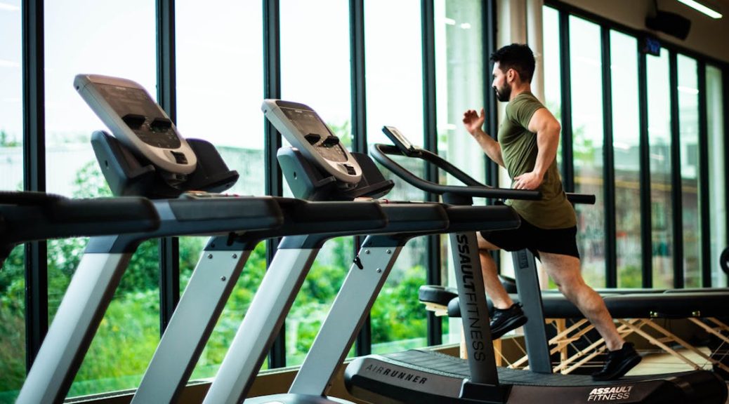 découvrez des conseils essentiels, des astuces et des plans d’entraînement pour améliorer votre performance en running, quel que soit votre niveau. progressez dans votre pratique de la course à pied et atteignez vos objectifs santé et bien-être !