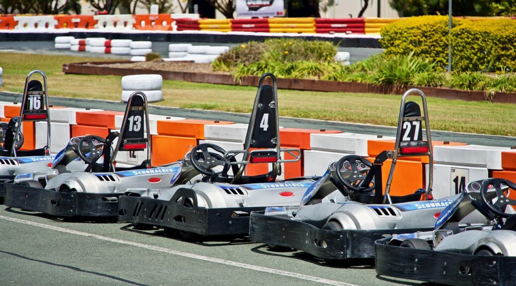 découvrez notre piste de karting offrant des sensations fortes pour tous les âges. vivez une expérience de course inoubliable dans un circuit sécurisé et amusant.