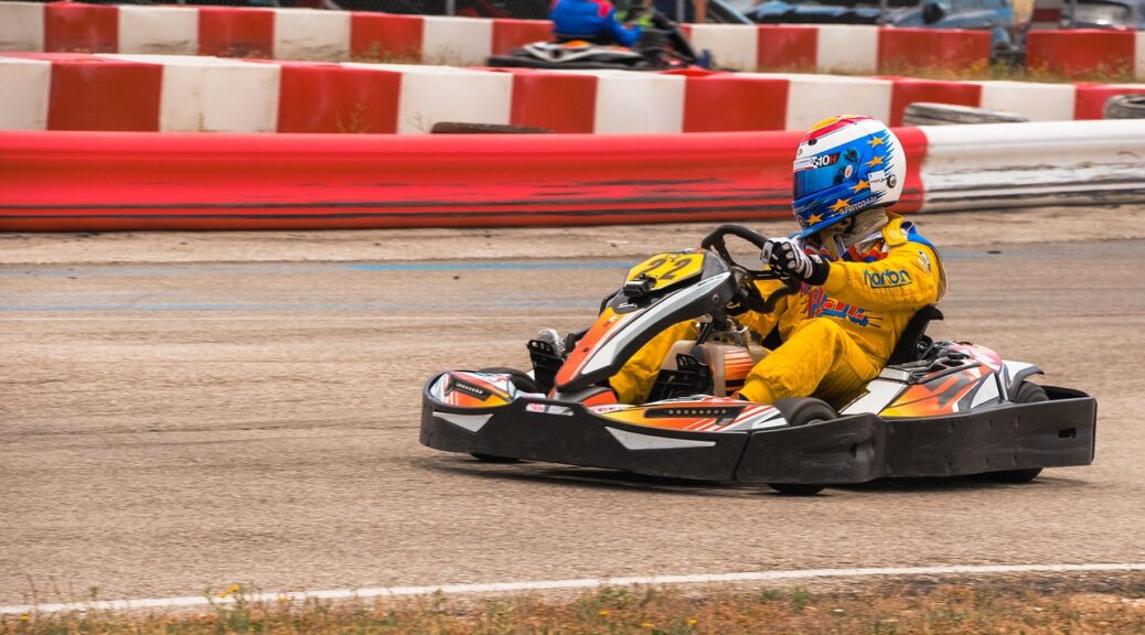 découvrez l'excitation du karting pour adultes : sensations fortes, circuits adaptés et compétitions amicales pour tous les passionnés de vitesse.