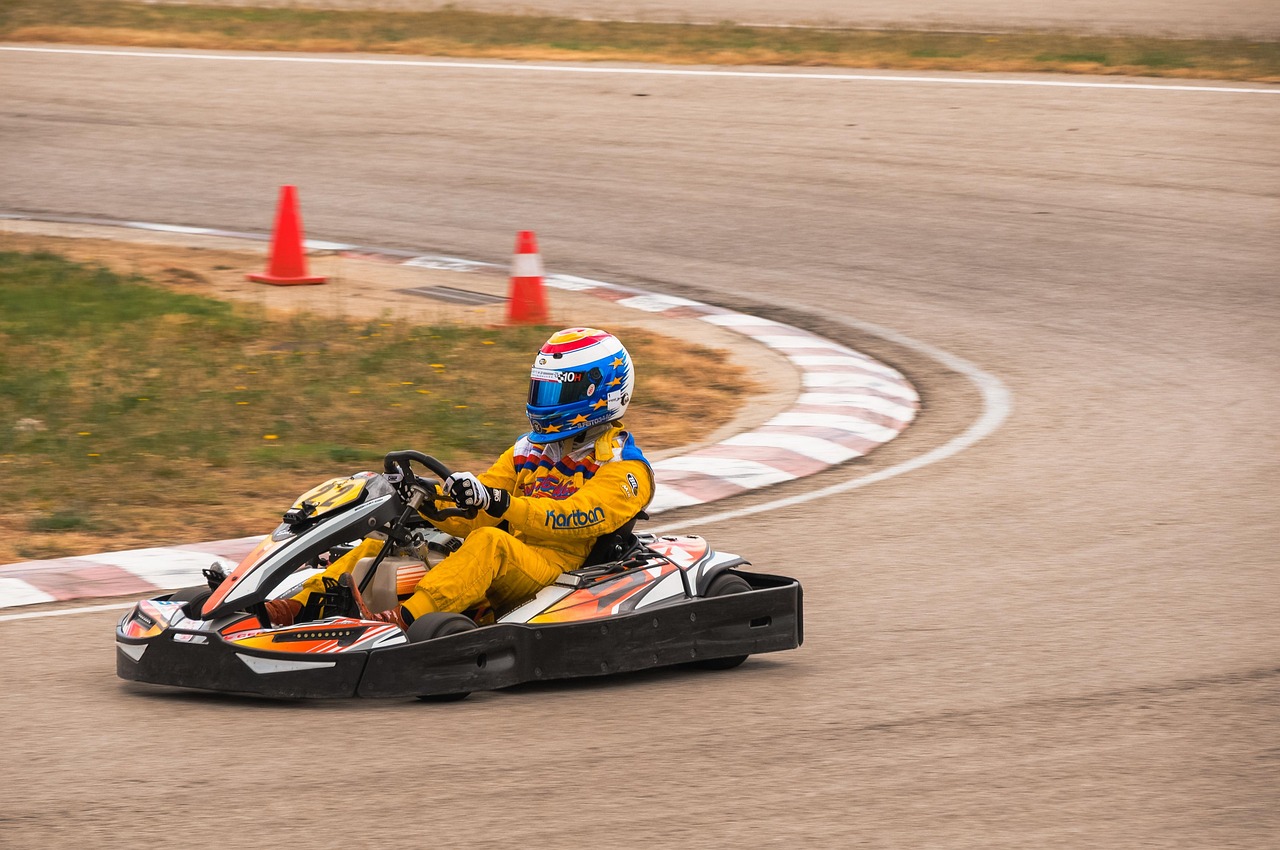 vivez une expérience unique de karting session : sensations fortes, compétition et plaisir garantis pour tous les âges et niveaux.