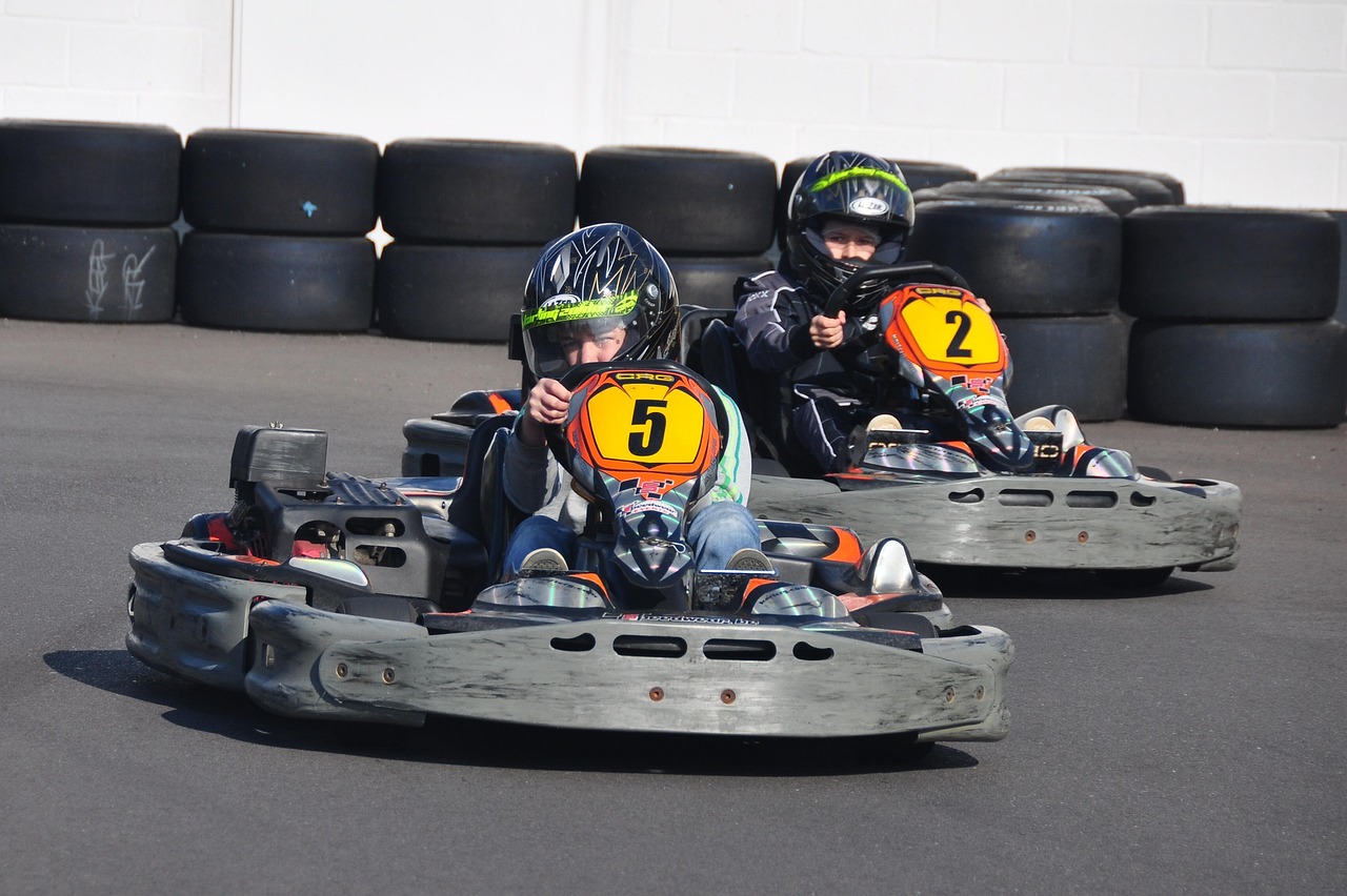 découvrez notre piste de karting sensationnelle pour des courses palpitantes en famille ou entre amis. vitesse, adrénaline et fun garantis !